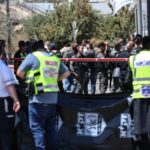 Tiroteio deixa ao menos 5 mortos e 15 feridos em Jerusalém