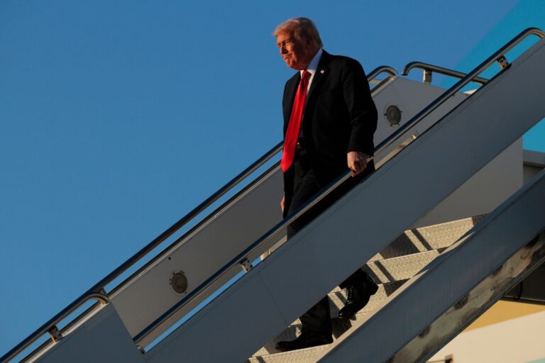 Trump chega ao Egito para assinar acordo de cessar-fogo em Gaza