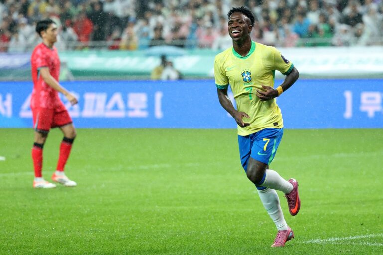 Como foi o primeiro jogo de Vini Jr. após polêmica com Virginia