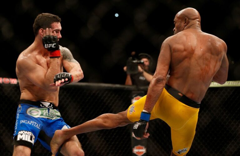 Anderson Silva vai encarar Chris Weidman em luta de boxe