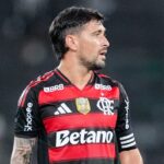 Arrascaeta detona arbitragem após vitória em clássico: “Protagonistas”