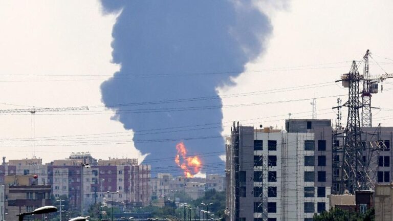 URGENTE: EUA e Israel atacam Irã após colapso das negociações nucleares